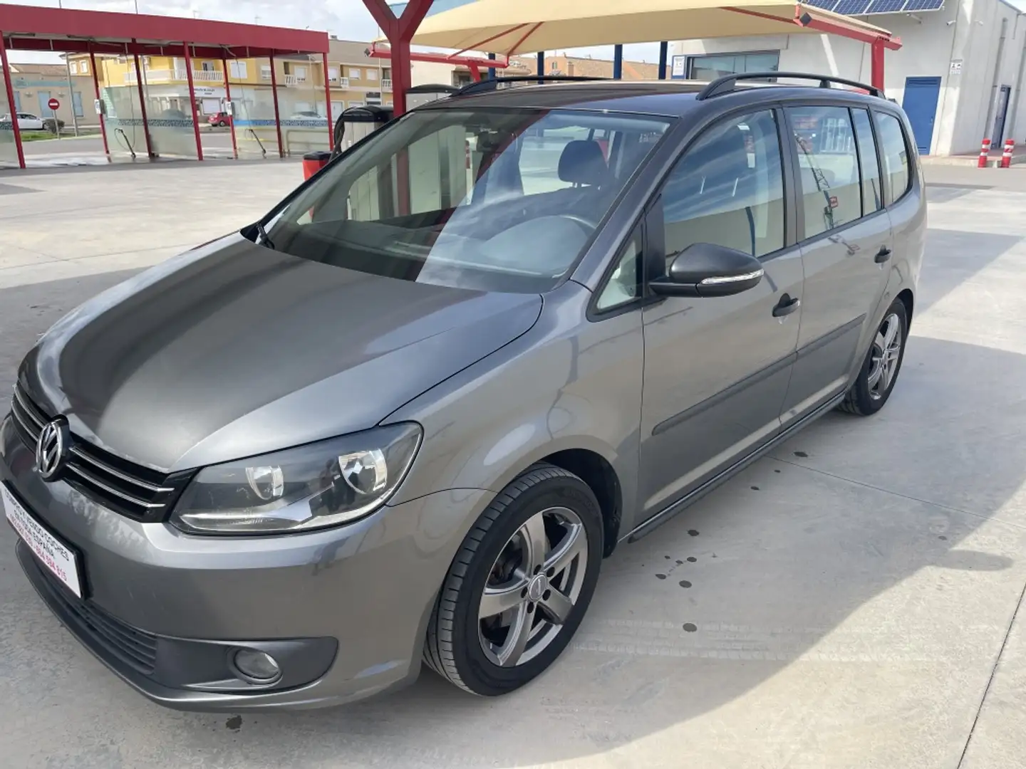 Volkswagen Touran 1.6TDI Business BMT 105 Marrón - 1