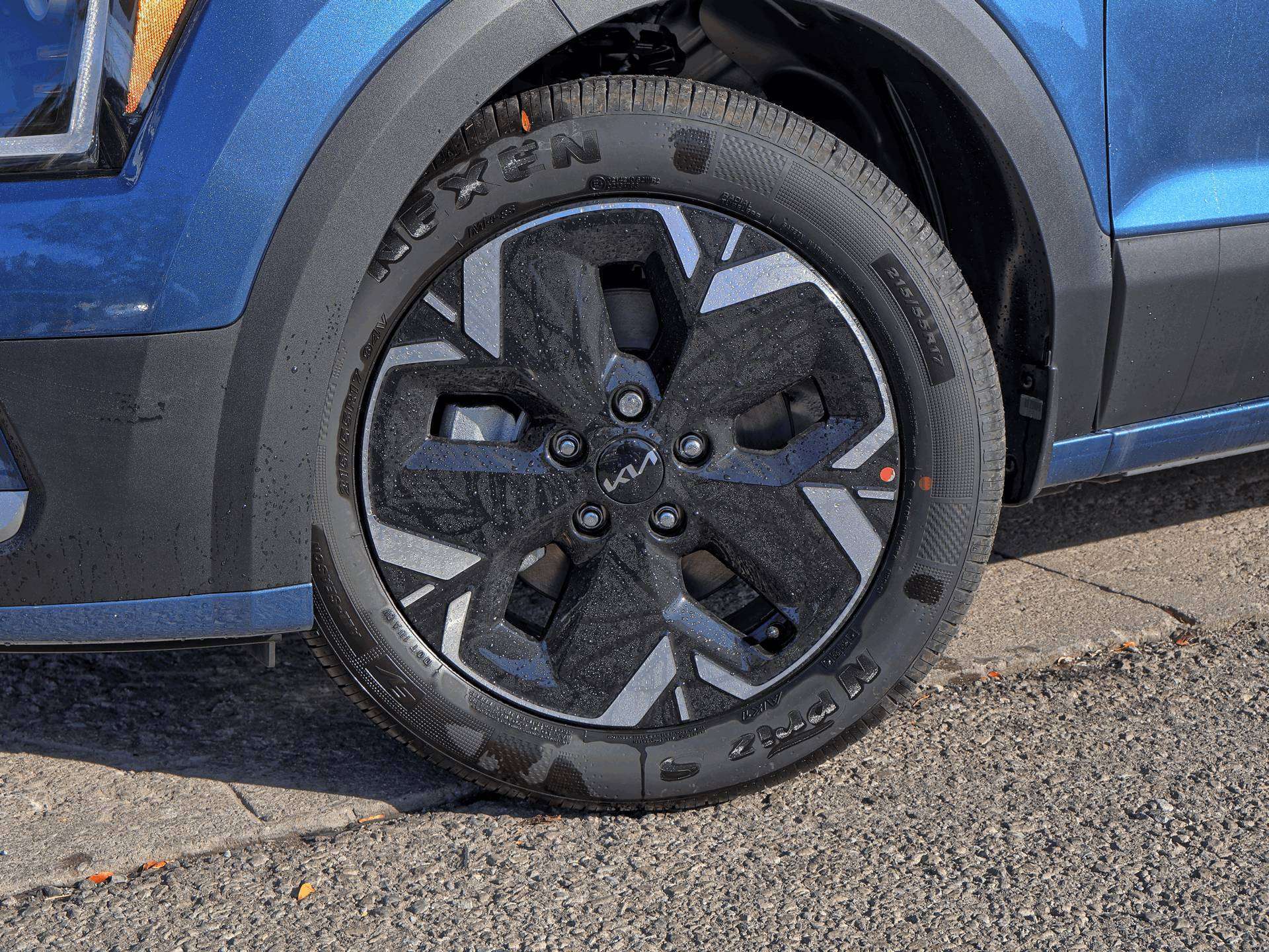 Blue 2026 Kia Niro EV SUV / Crossover  Automatic