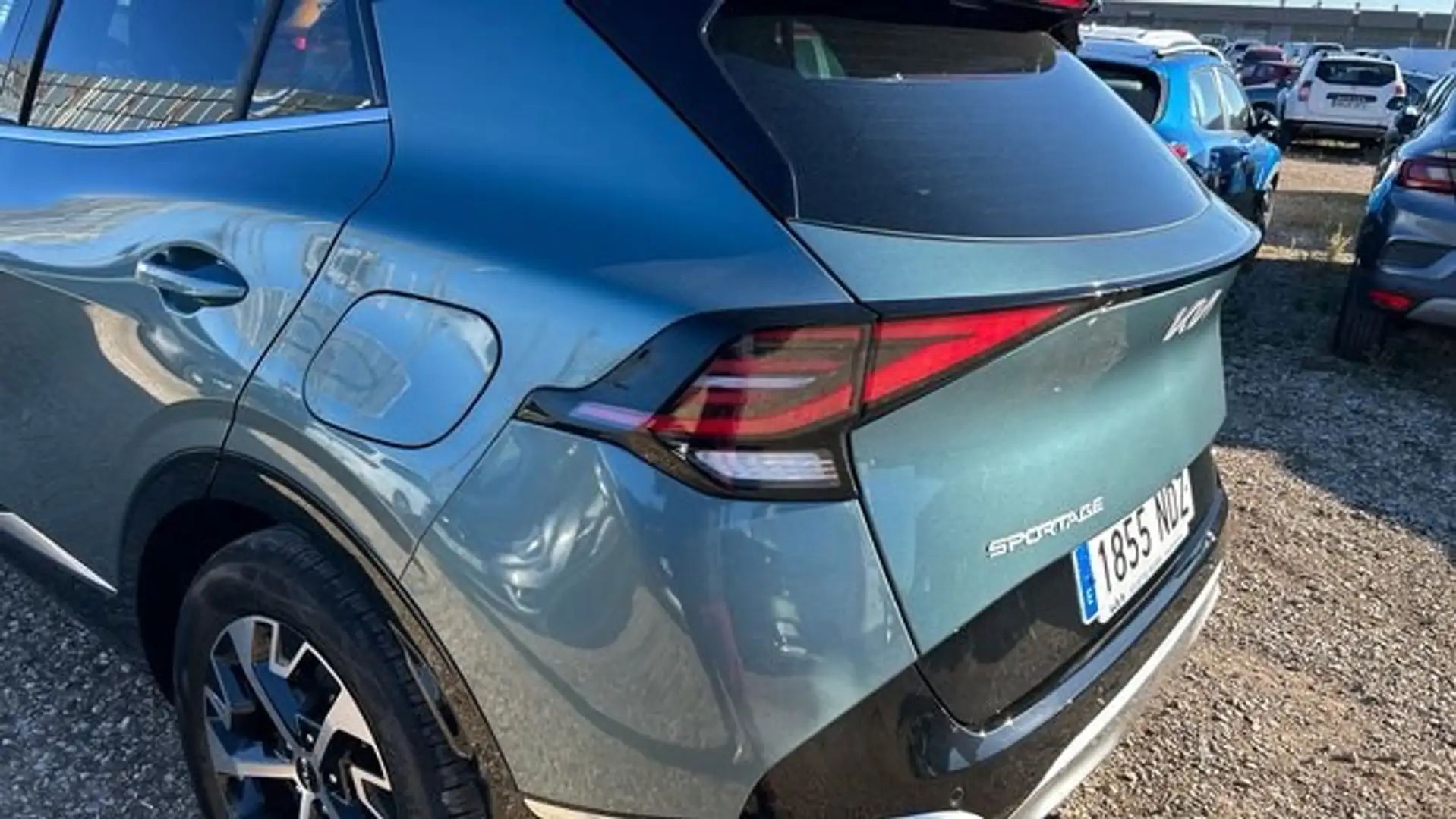 Kia Sportage 1.6 T-GDi MHEV Tech 160 Gris - 2