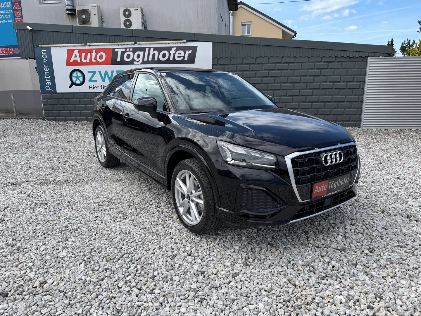 Audi Q2 30 TFSI advanced Matrix Garantie Kamera Tageszula. Schwarz - 1