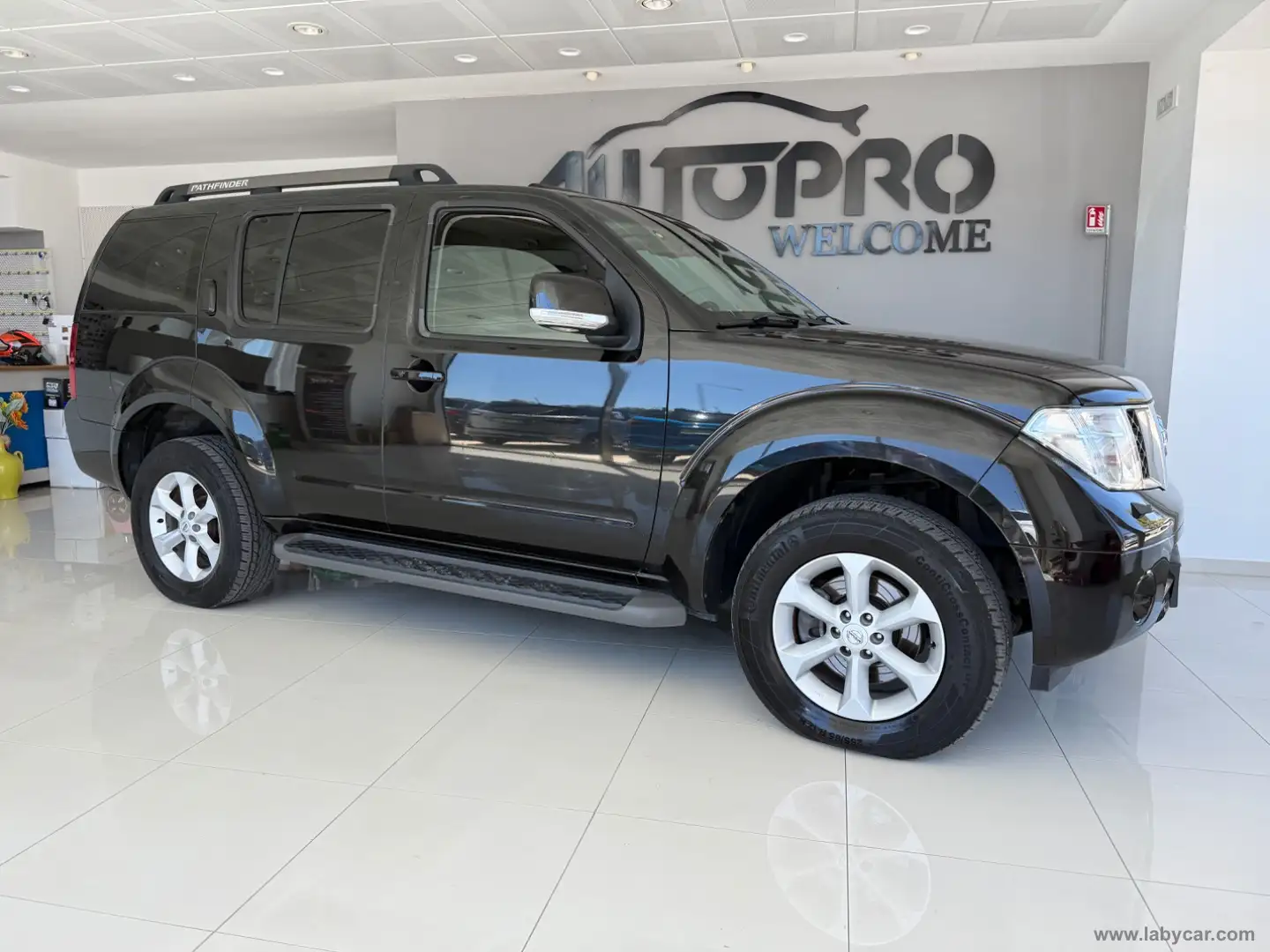 Nissan Pathfinder 2.5 dCi LE Negro - 2