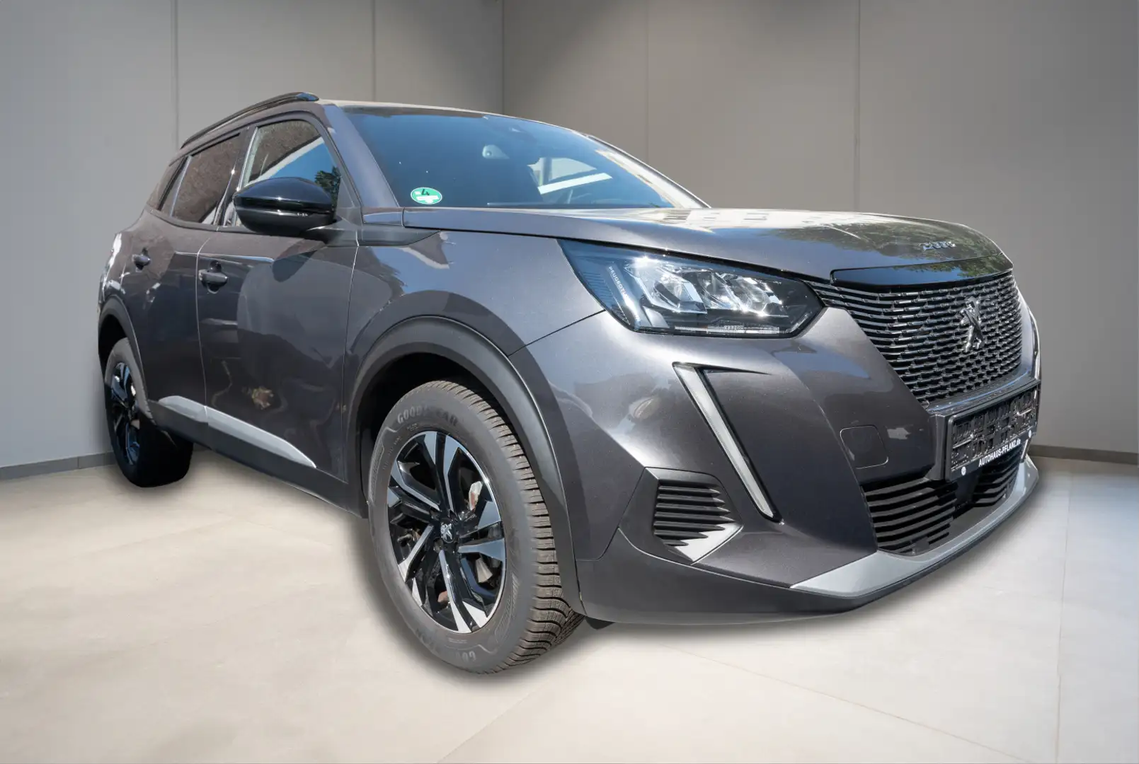 Peugeot 2008 Allure 1.2 PureTech 130 Gris - 2