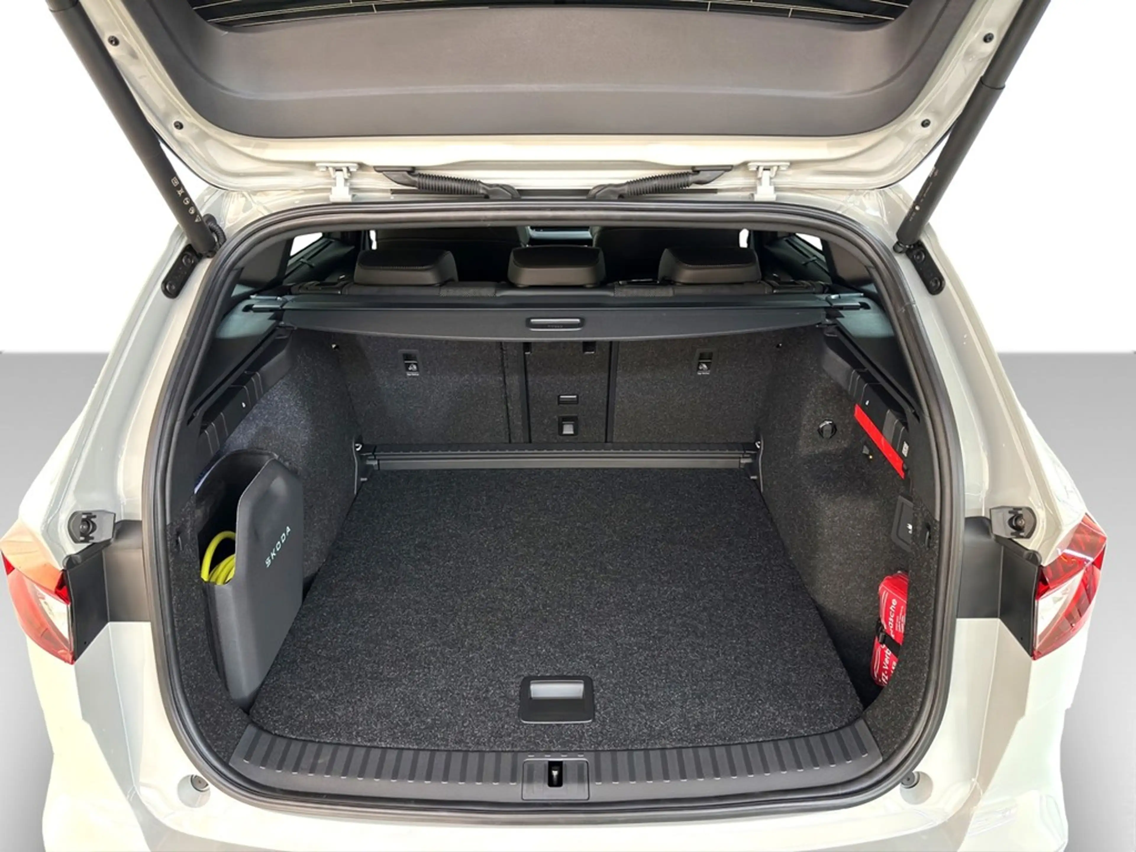 Skoda Enyaq 85x Sportline AHK*PANO*CANTON*HUD*MATRIX*NAV*SH... — photo 11