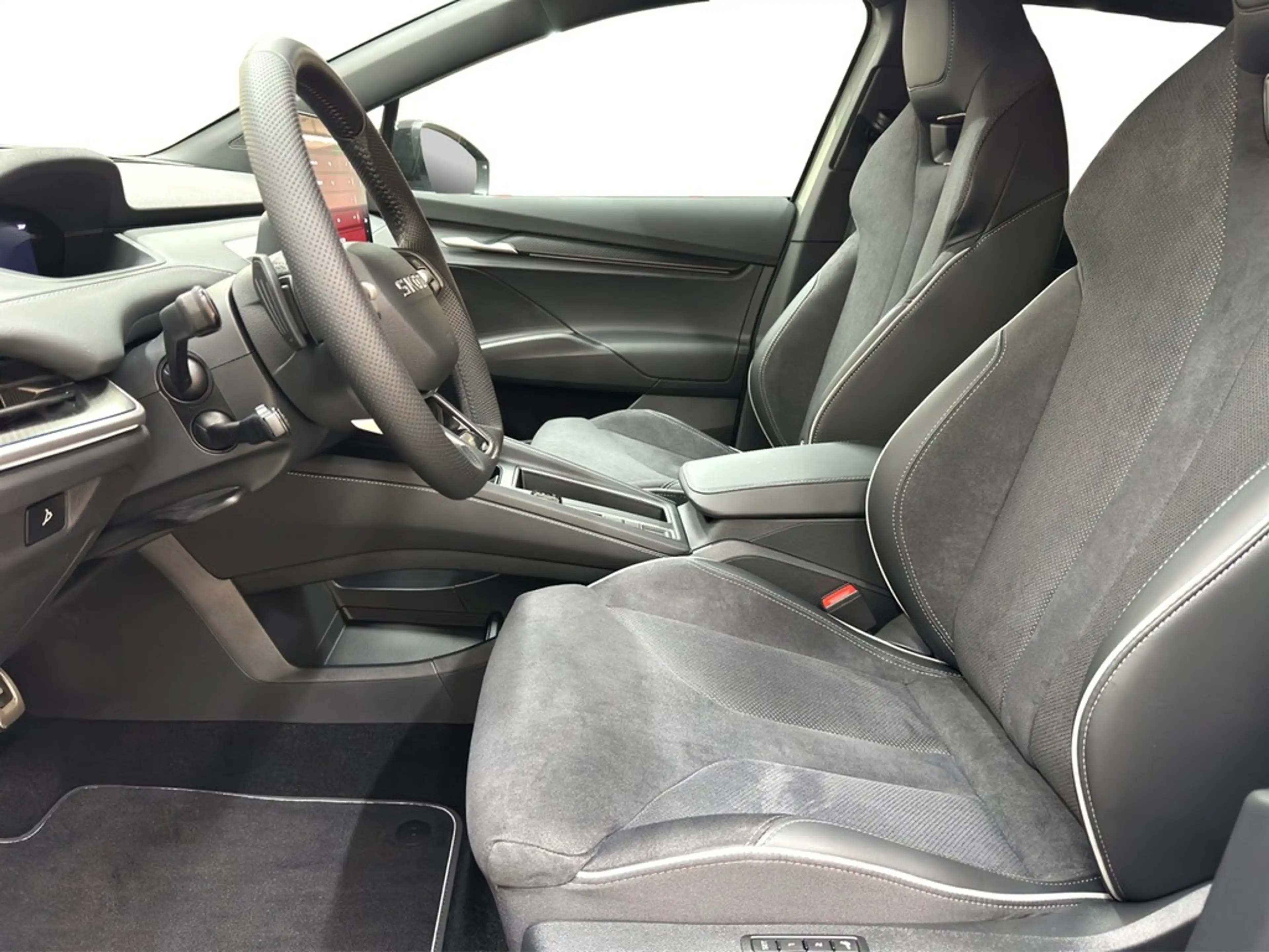 Skoda Enyaq 85x Sportline AHK*PANO*CANTON*HUD*MATRIX*NAV*SH... — photo 14