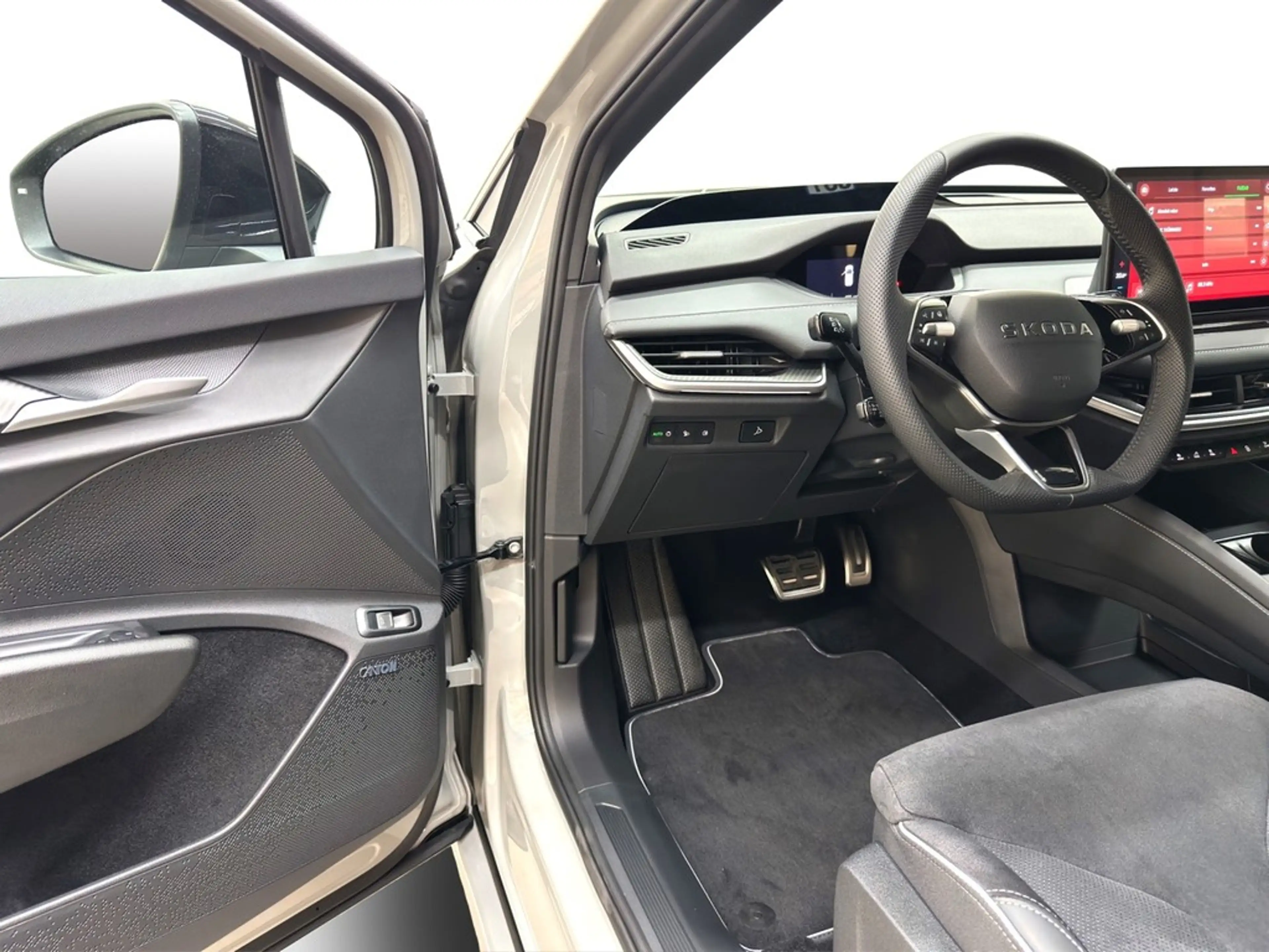 Skoda Enyaq 85x Sportline AHK*PANO*CANTON*HUD*MATRIX*NAV*SH... — photo 13