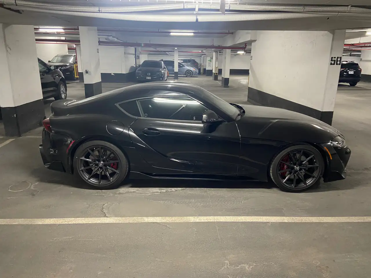 Toyota GR Supra снимка Toyota GR Supra