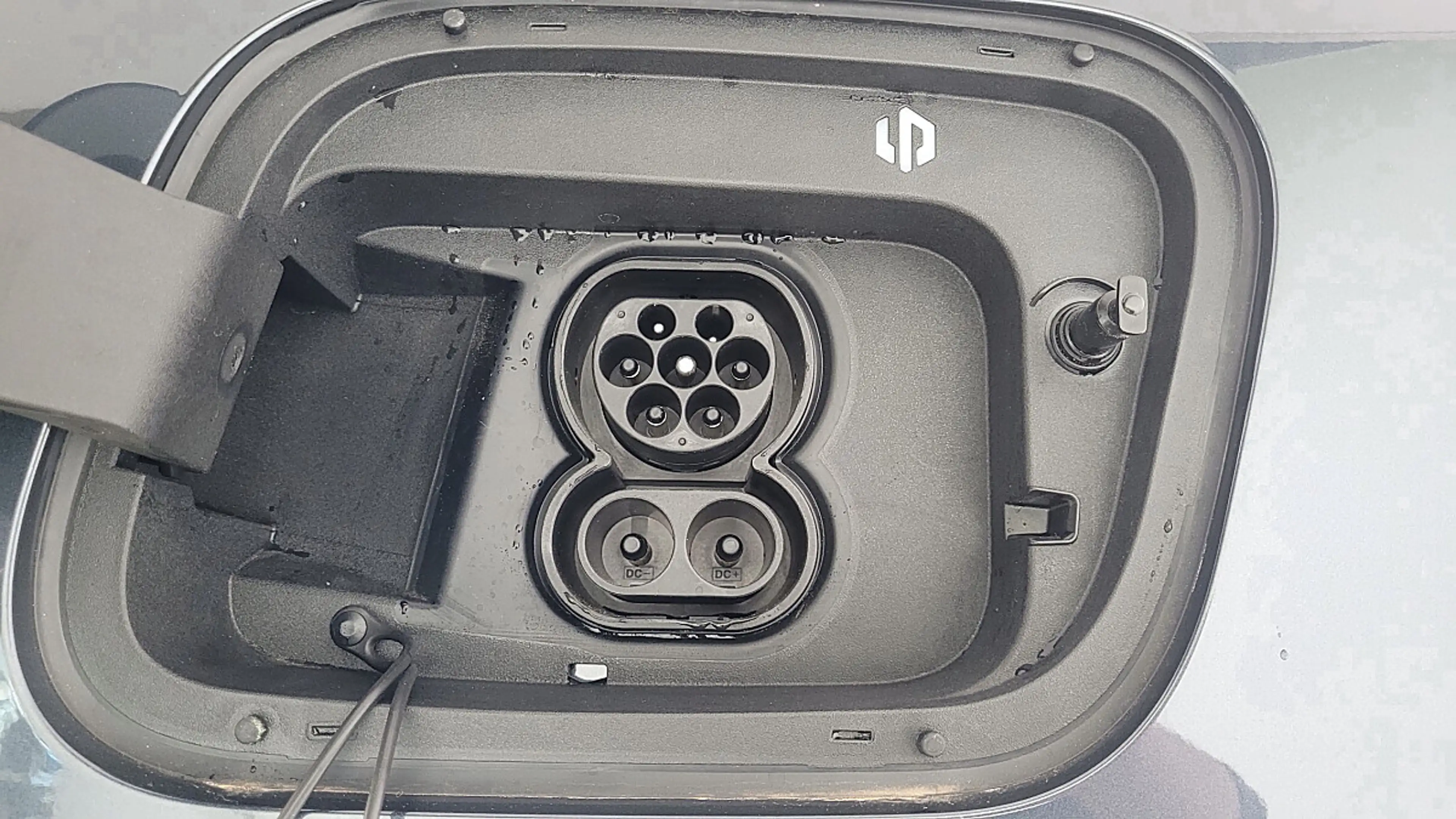 Leapmotor C10 Design ProMax 81.9 kWh 800 Volt — photo 6
