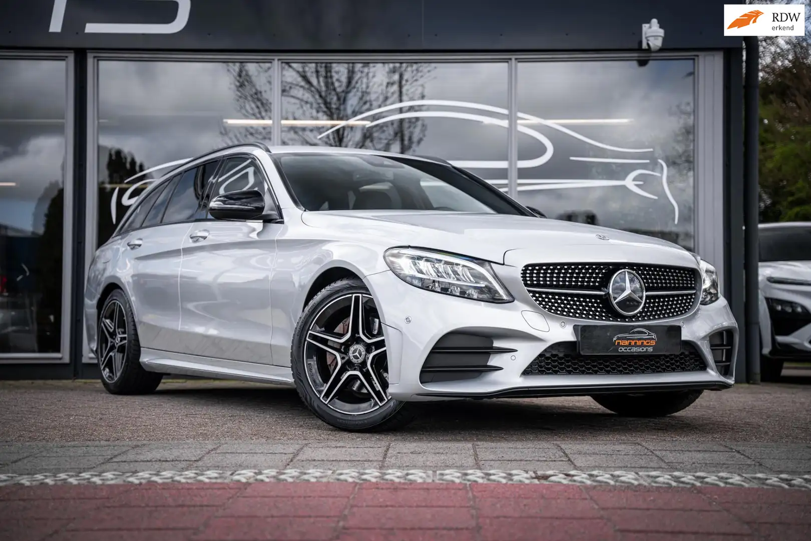 Mercedes-Benz C 200 Estate Business Solution AMG Plus Upgrade Edition| Gris - 1