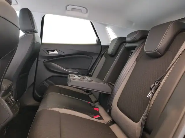 Opel Grandland X view 10