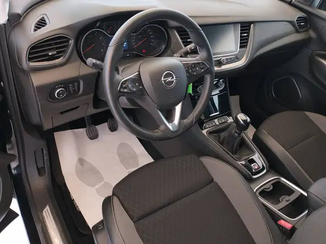 Opel Grandland X view 8