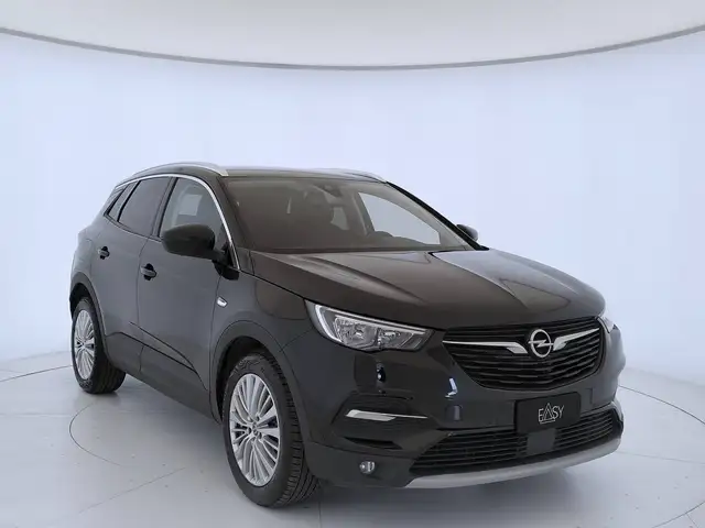 Opel Grandland X view 4