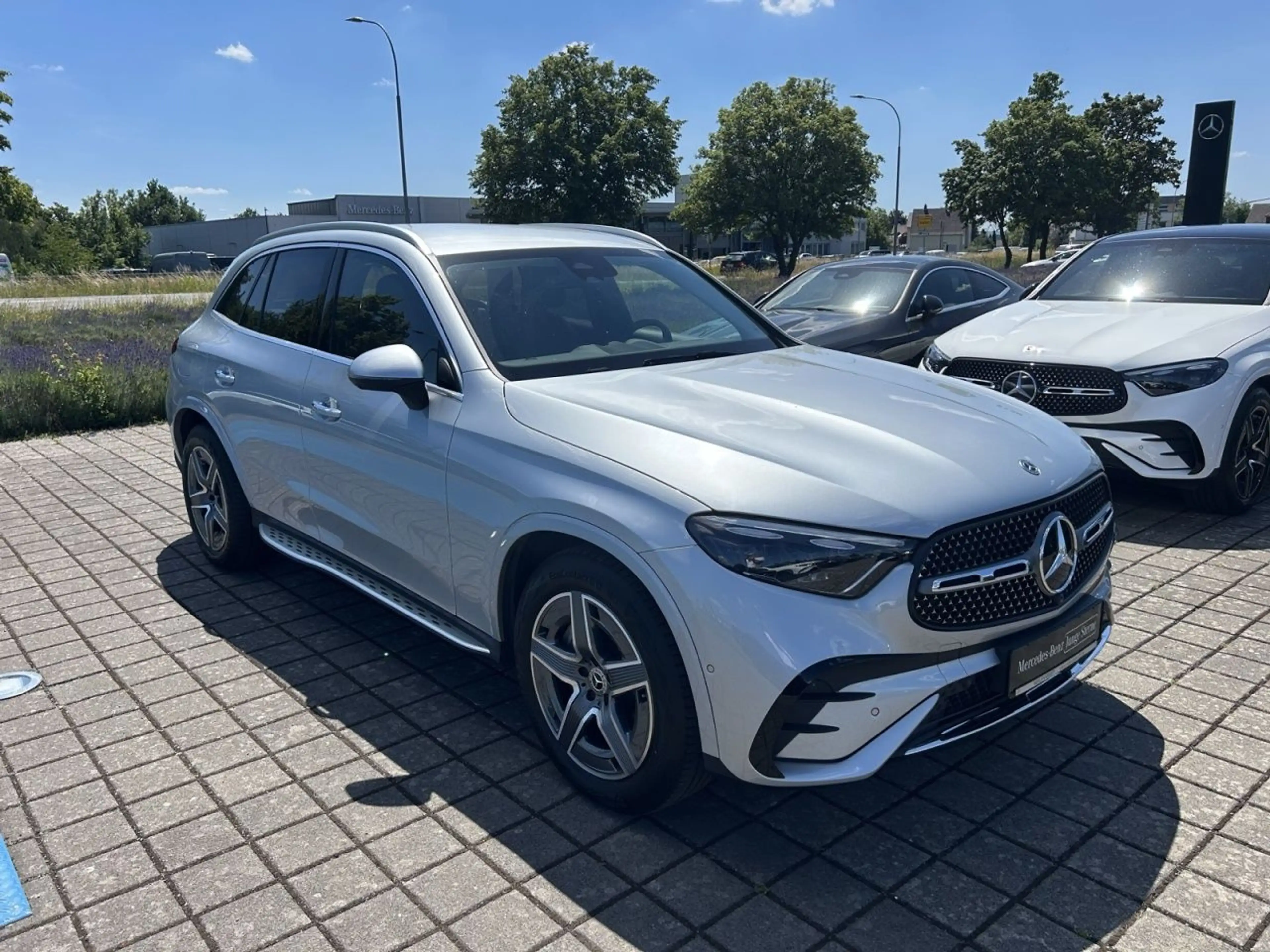 Mercedes-Benz GLC 200 4M AMG+DIGI LIGHT+MEMORY+TOTW+AMBIENTE — photo 4