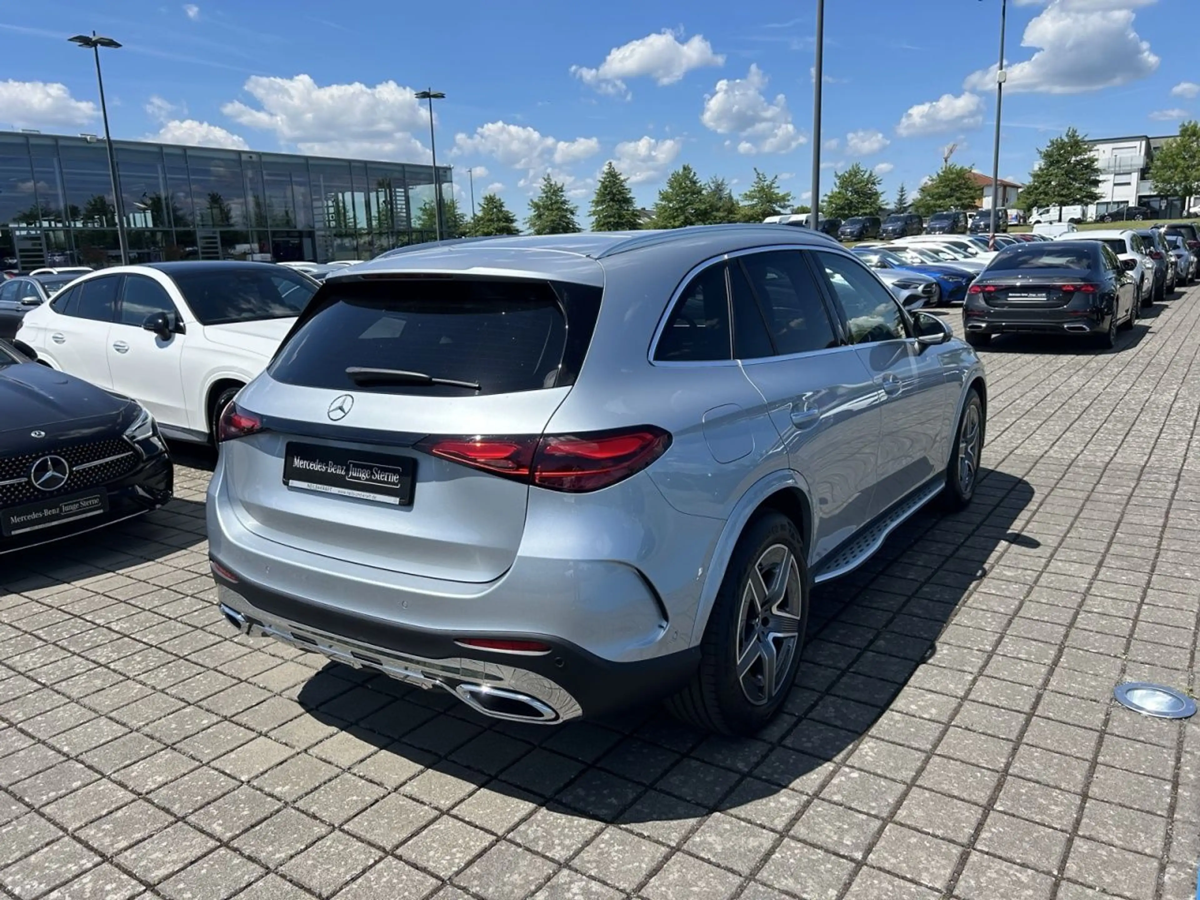 Mercedes-Benz GLC 200 4M AMG+DIGI LIGHT+MEMORY+TOTW+AMBIENTE — photo 6