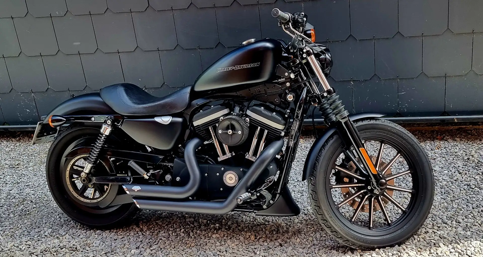 Harley-Davidson Iron 883 Negru - 2