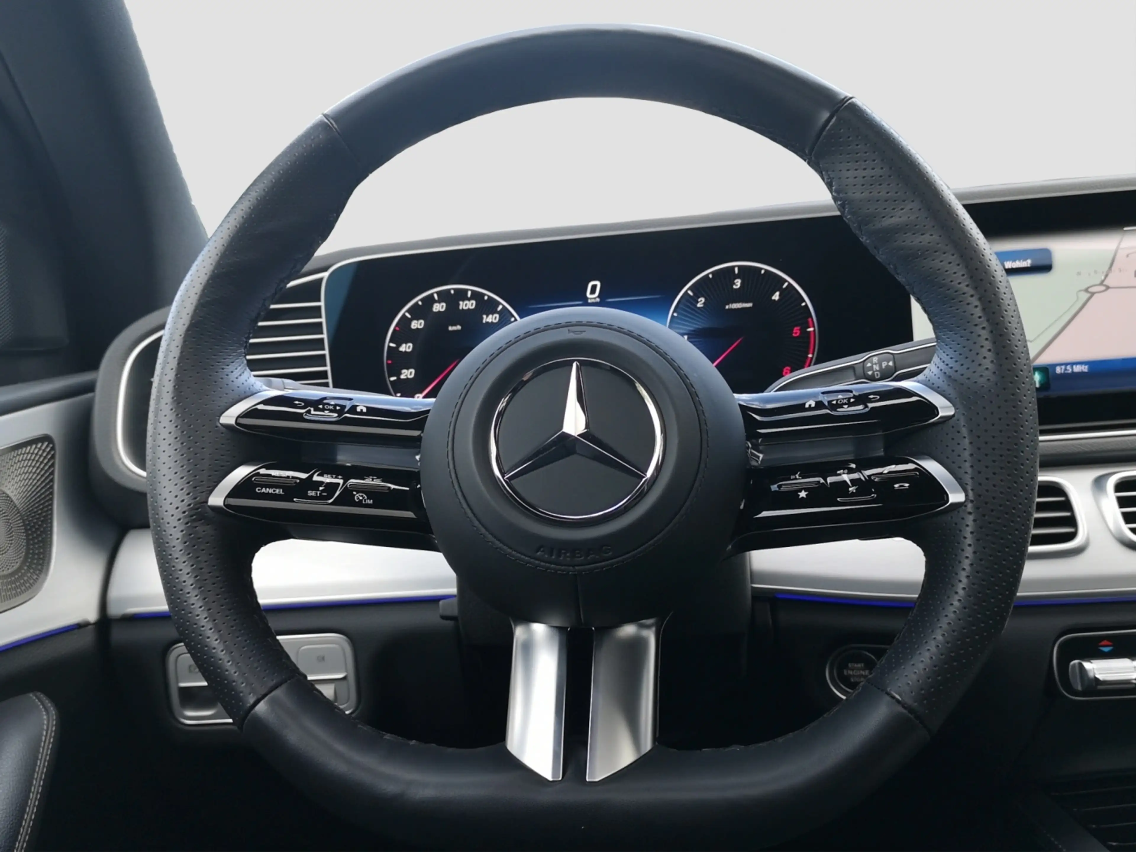Mercedes-Benz GLE 300 d 4M AMG Line Advanced Plus*AHK*Panorama — photo 10