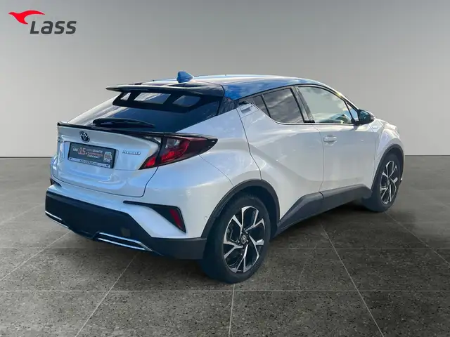 Toyota C-HR view 6