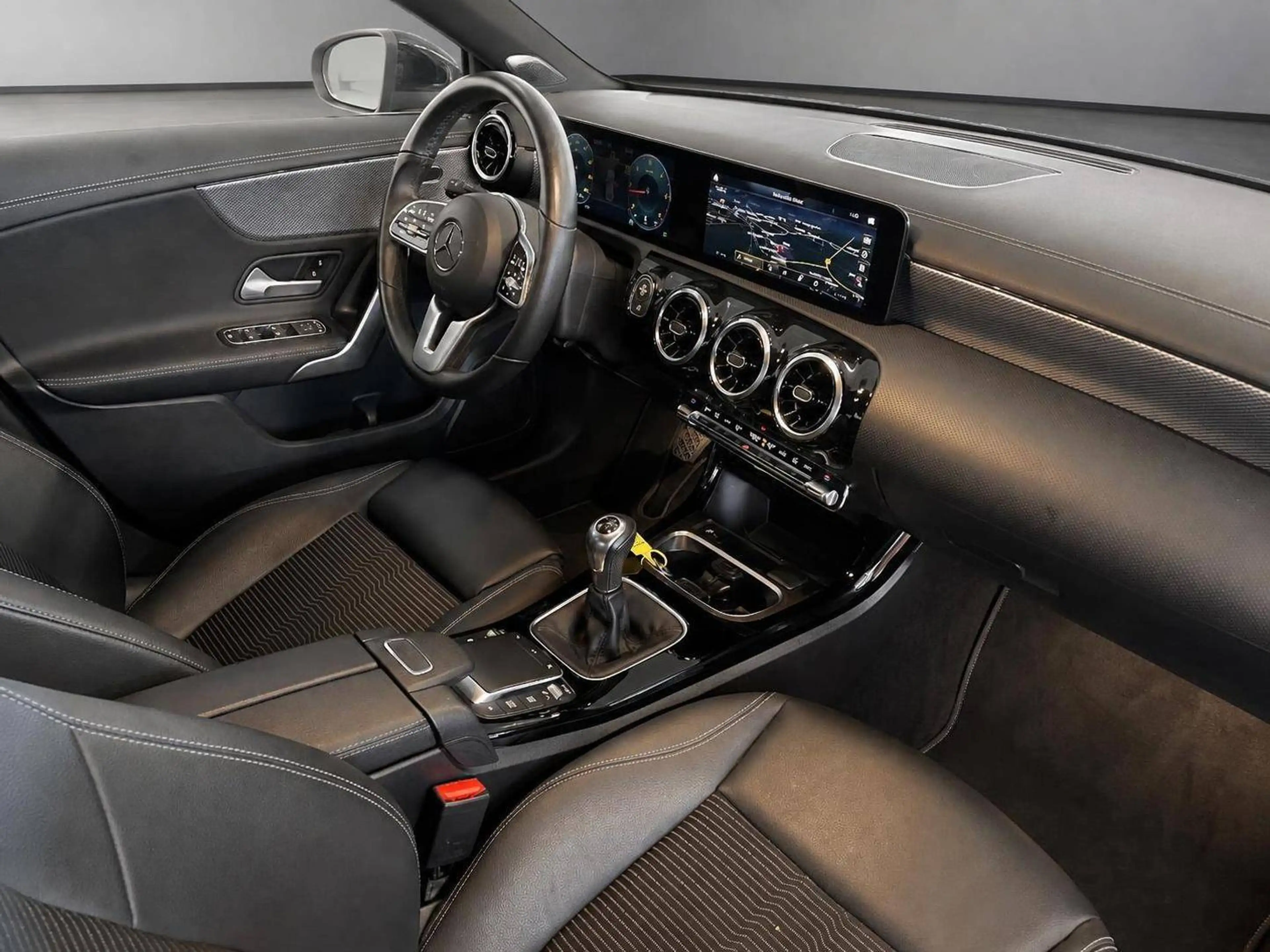 Mercedes-Benz CLA 180 CLA 180 d*Navi*DAB Radio* — photo 12