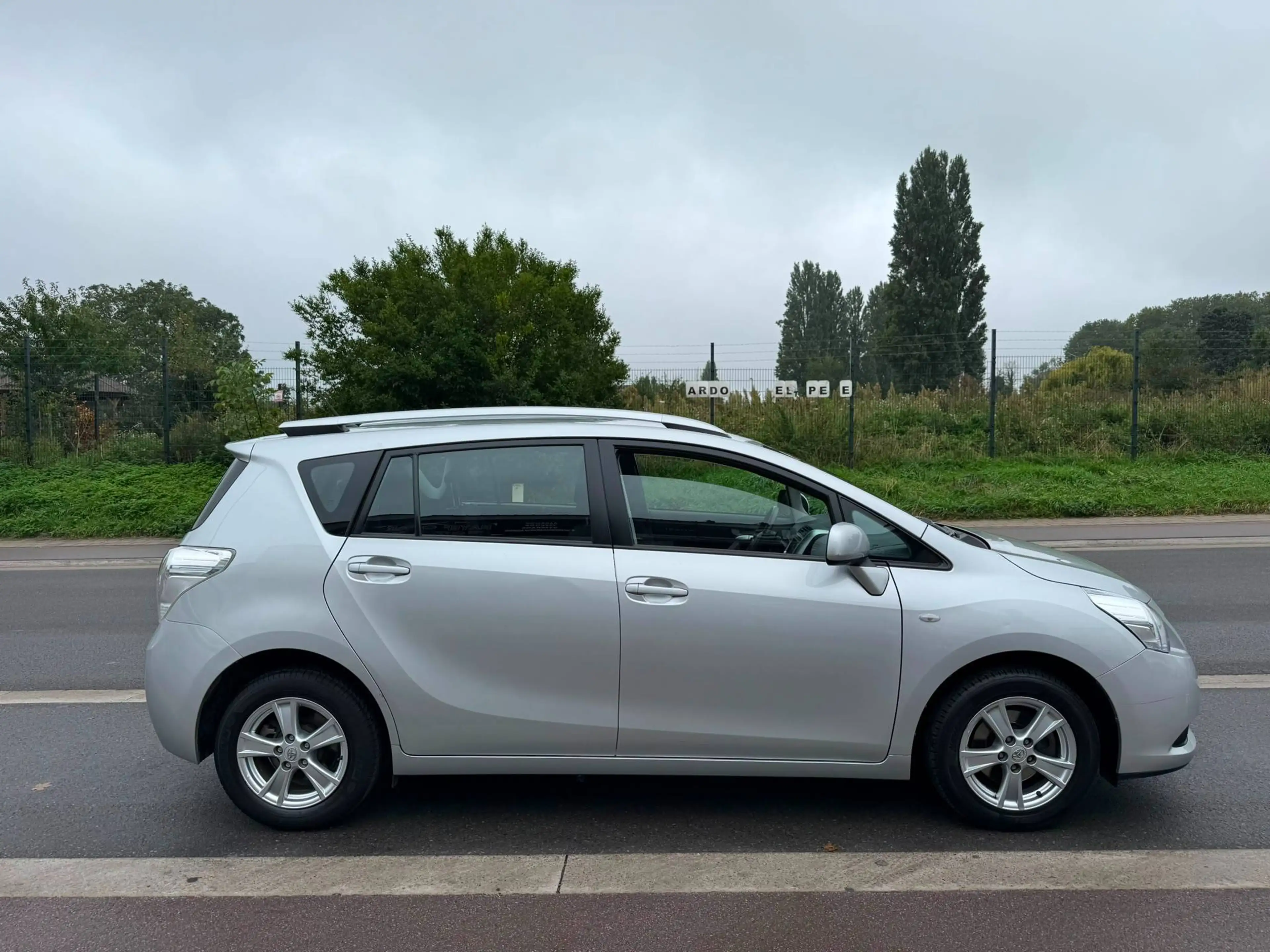 Toyota Verso Verso 1.8i S 7pl.**12M GARANTIE** — photo 4