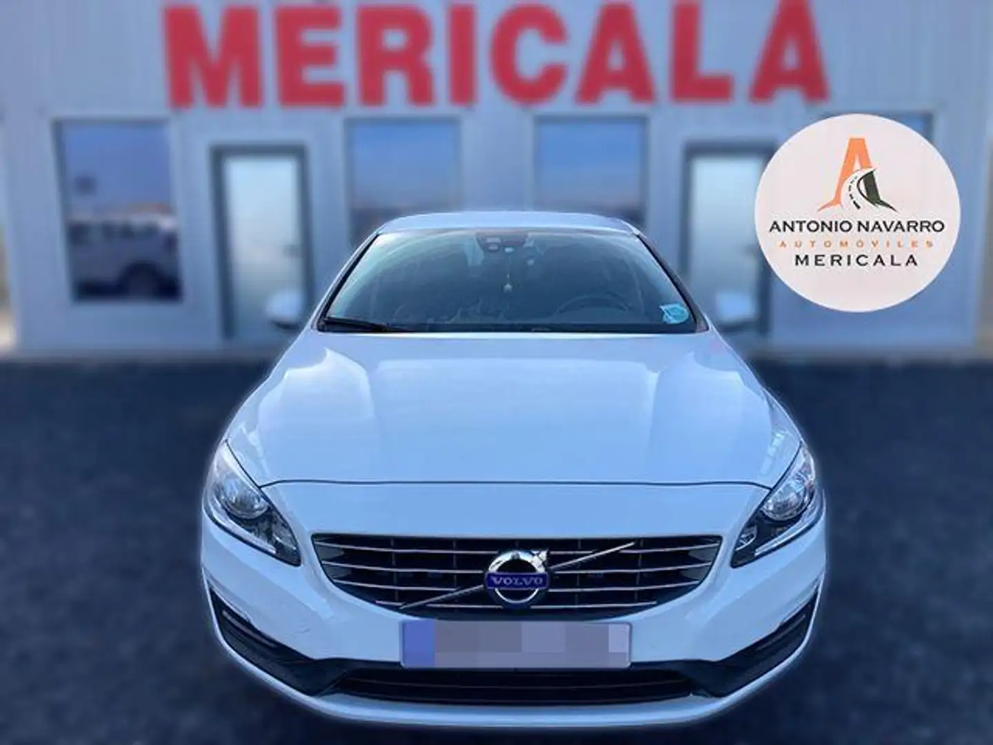 Volvo S60 D4 Momentum 190 Weiß - 2