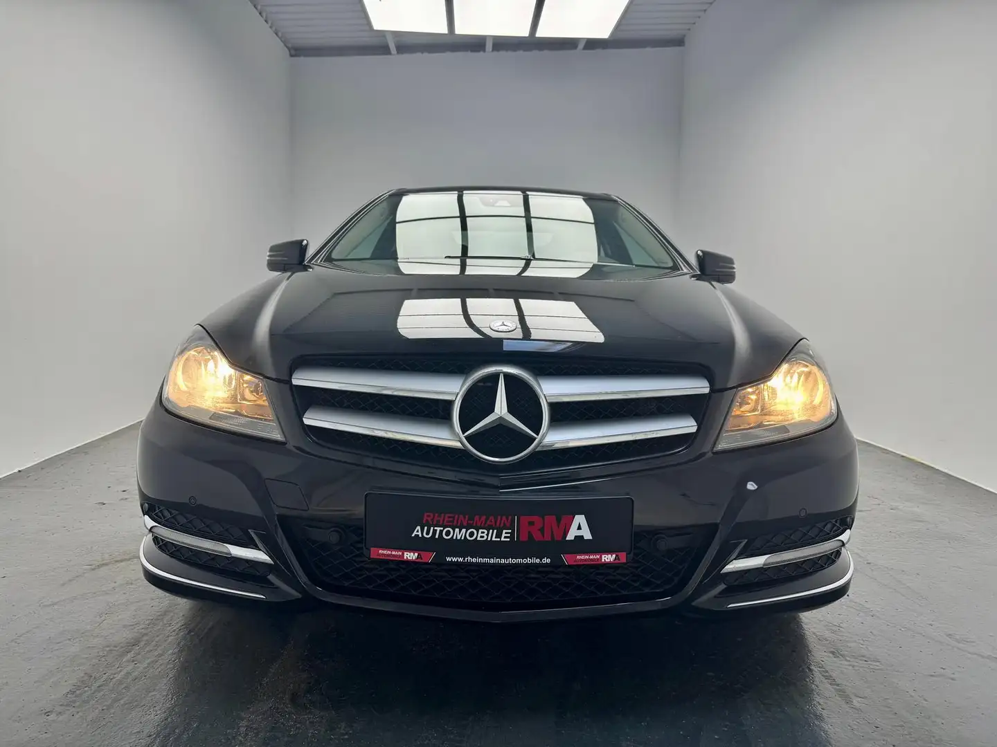 Mercedes-Benz C 180 CGI BlueEfficiency 1.8 CGI+AHK+NAVI+KLIMA+ Schwarz - 2