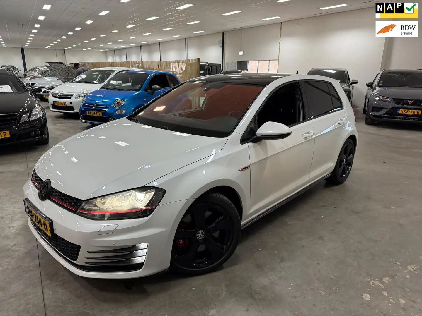 Volkswagen Golf GTI 2.0 TSI Performance / PANORAMADAK / DEALER ONDERHO Wit - 1