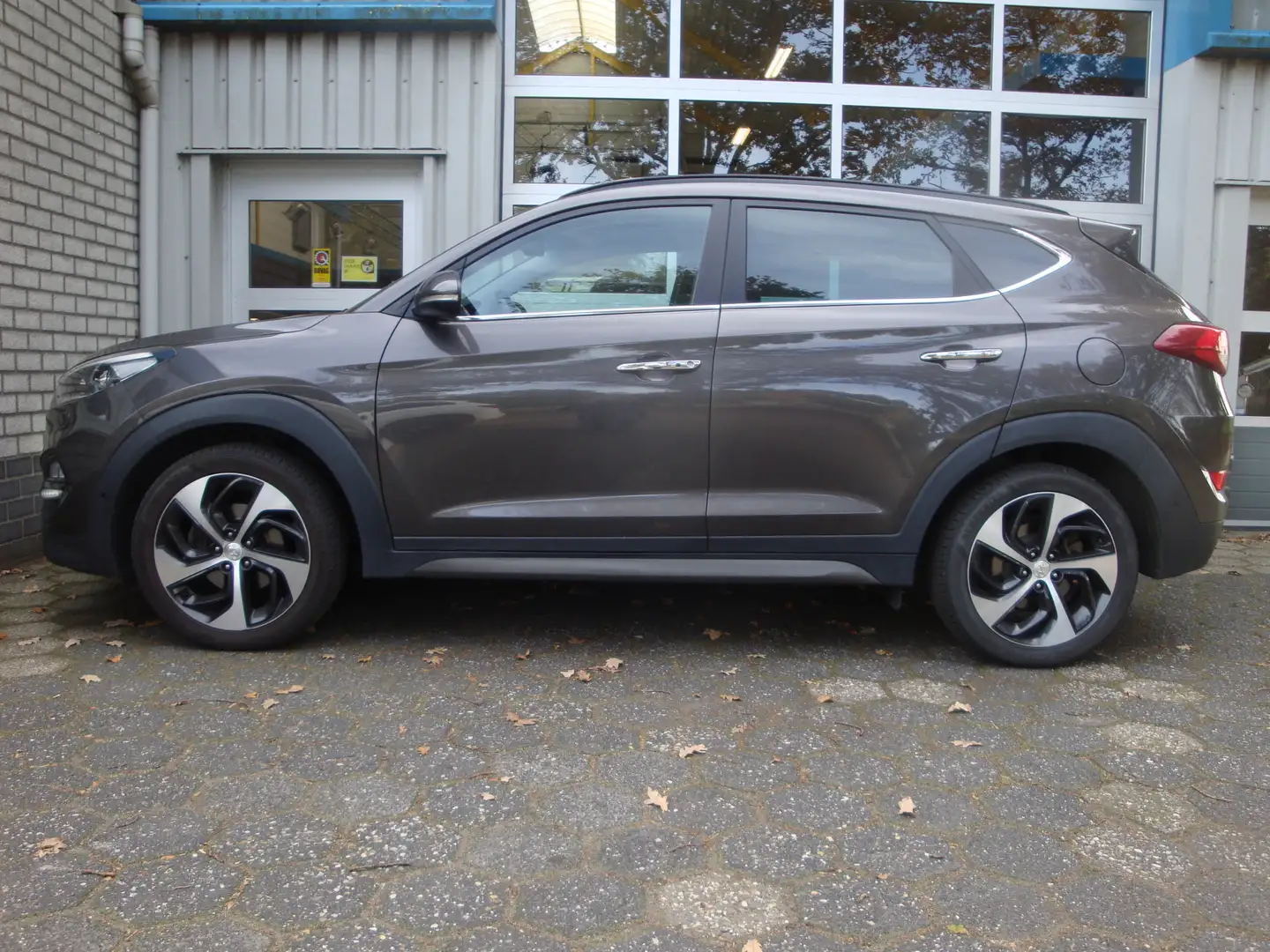 Hyundai TUCSON 1.6 T-GDi Premium 4WD / Trekhaak/ Panoramadak Bruin - 2