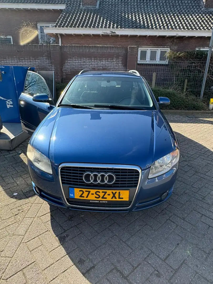 Audi A4 2.0 Pro Line Blauw - 1