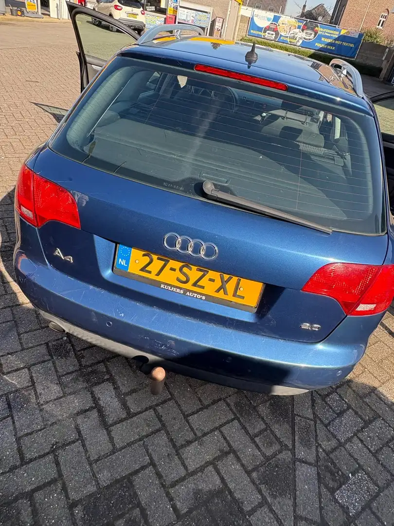 Audi A4 2.0 Pro Line Blauw - 2