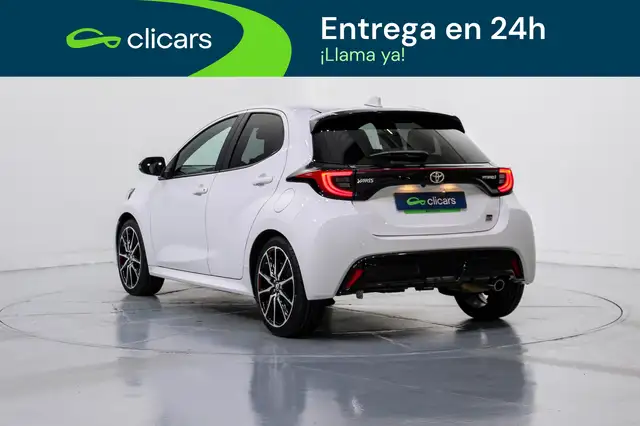 Toyota Yaris view 9