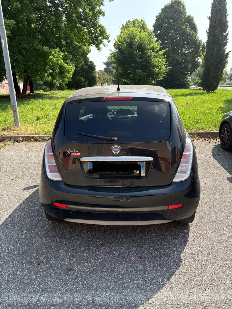Lancia Ypsilon 1.4 16v MomoDesign (sport) 6m - 1