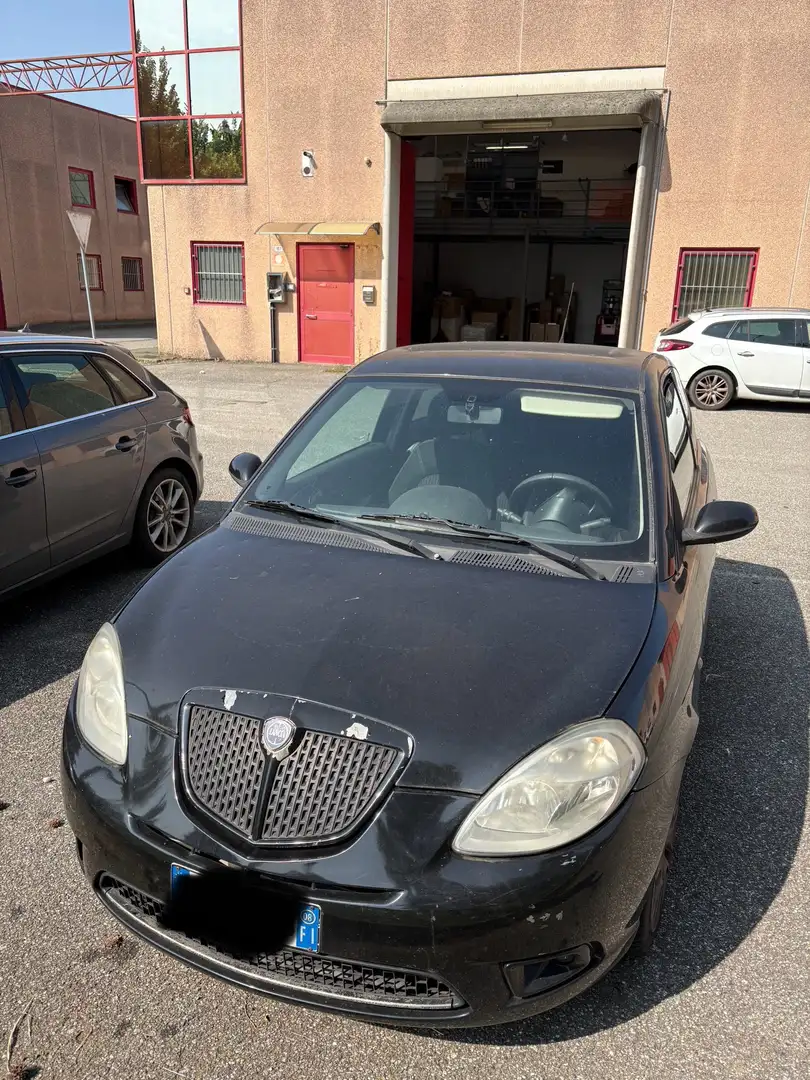 Lancia Ypsilon 1.4 16v MomoDesign (sport) 6m - 2