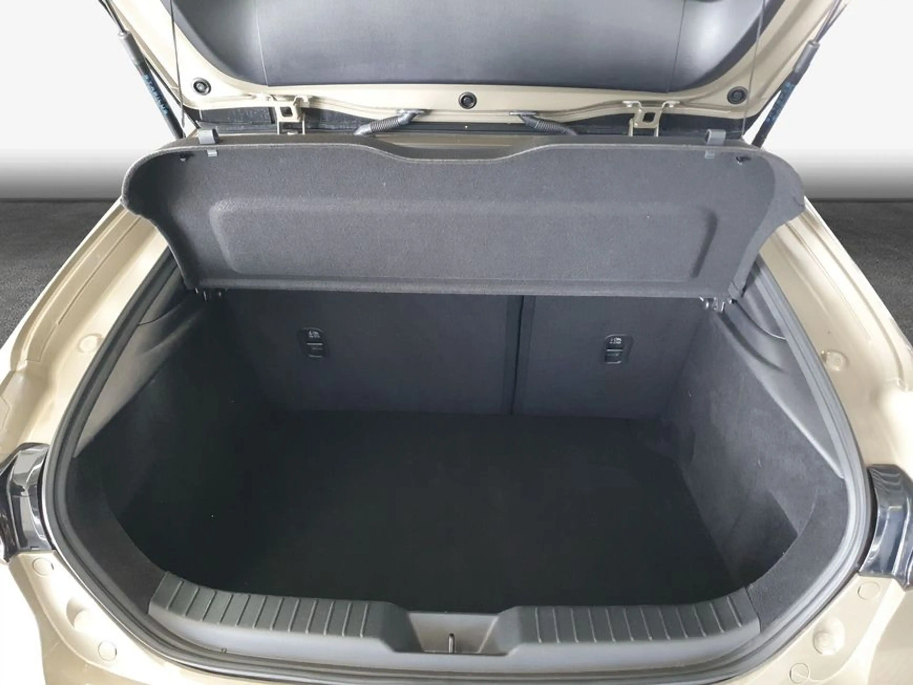 Mazda 3 e-SKYACTIV-G 140 M HYBRID Aut. HOMURA — photo 8