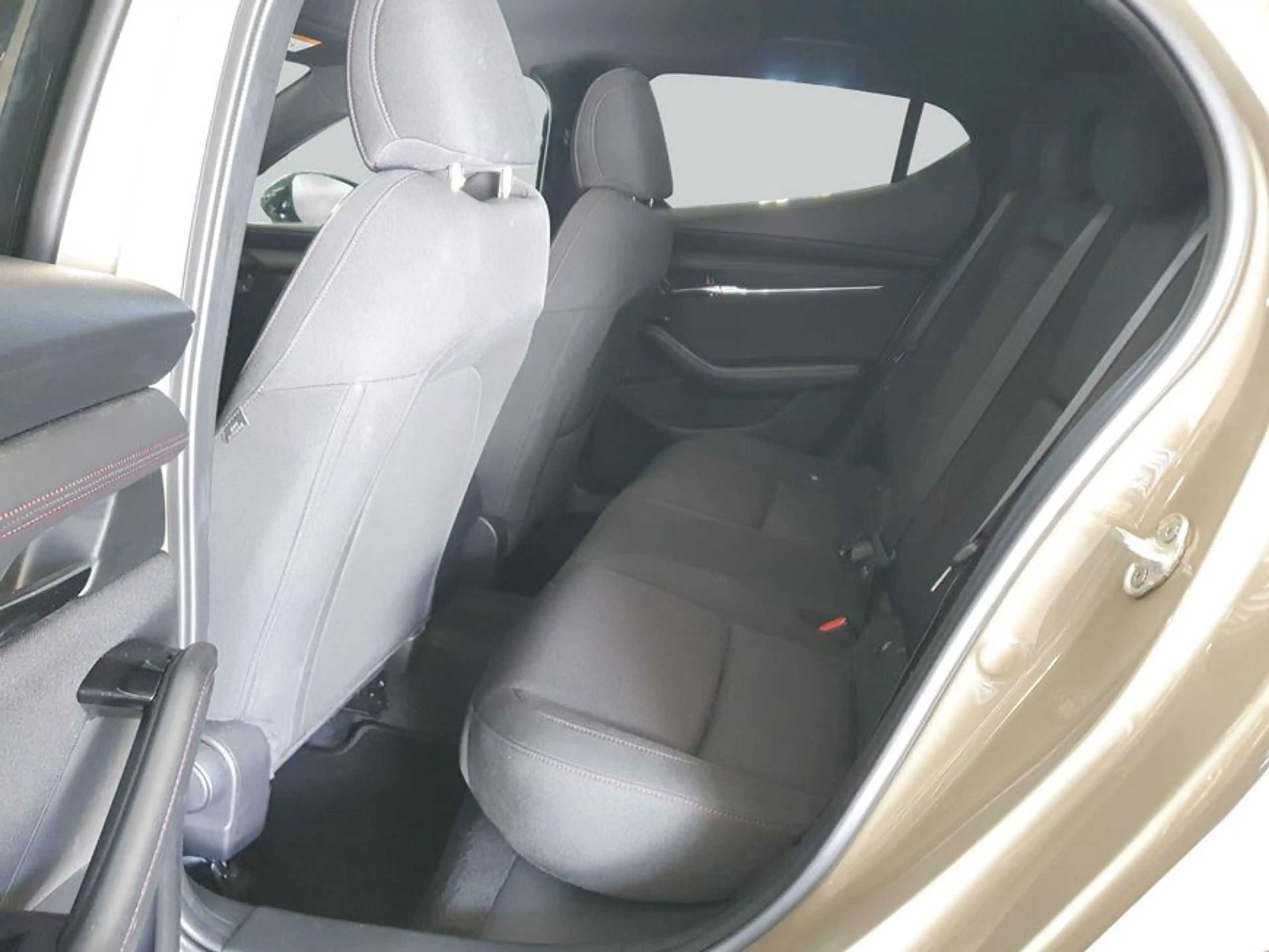 Mazda 3 e-SKYACTIV-G 140 M HYBRID Aut. HOMURA — photo 11