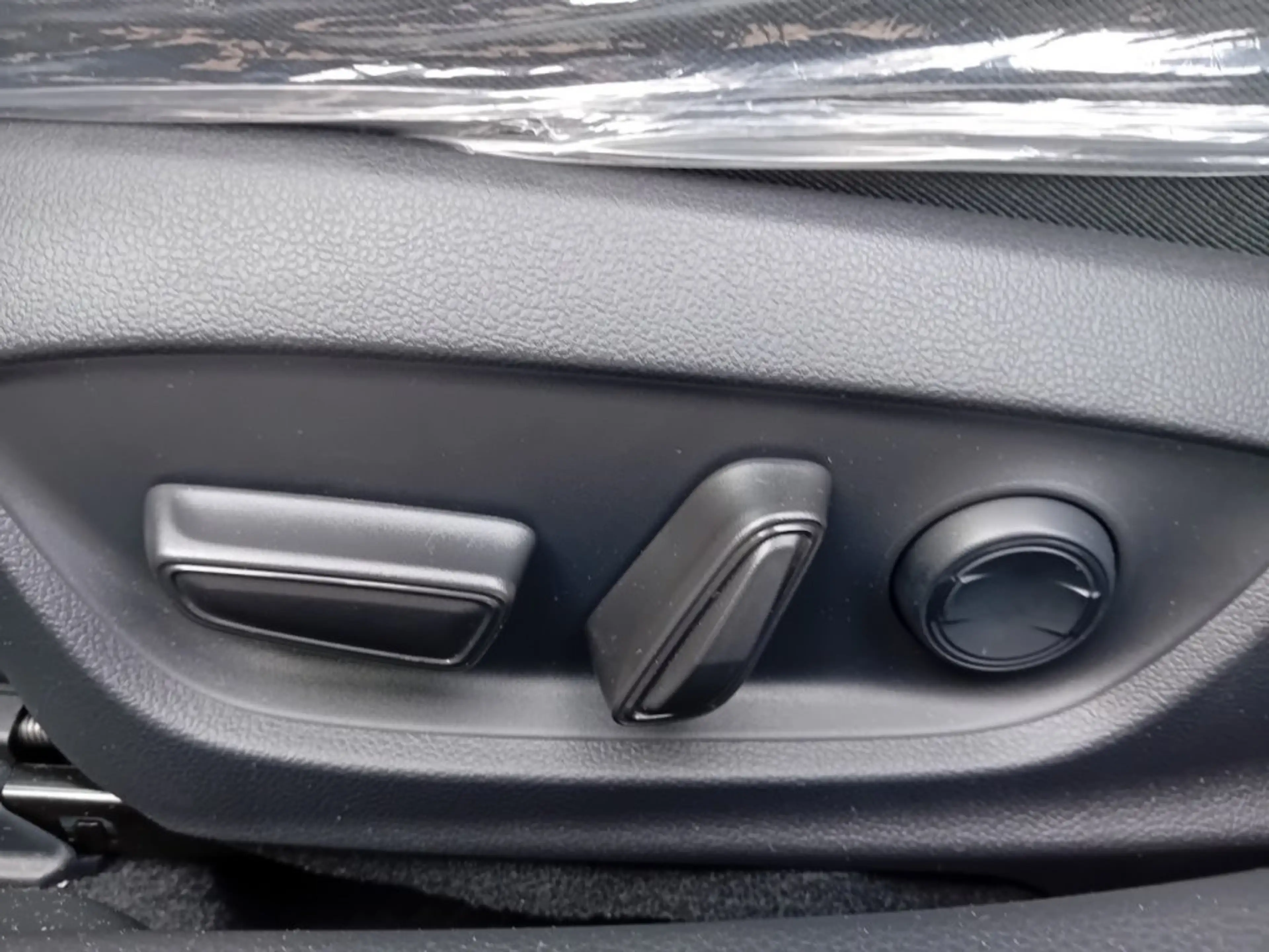 Toyota Prius 2.0 VVT-i Plug-in Hybrid PHEV 13,3kWh Execut — photo 12