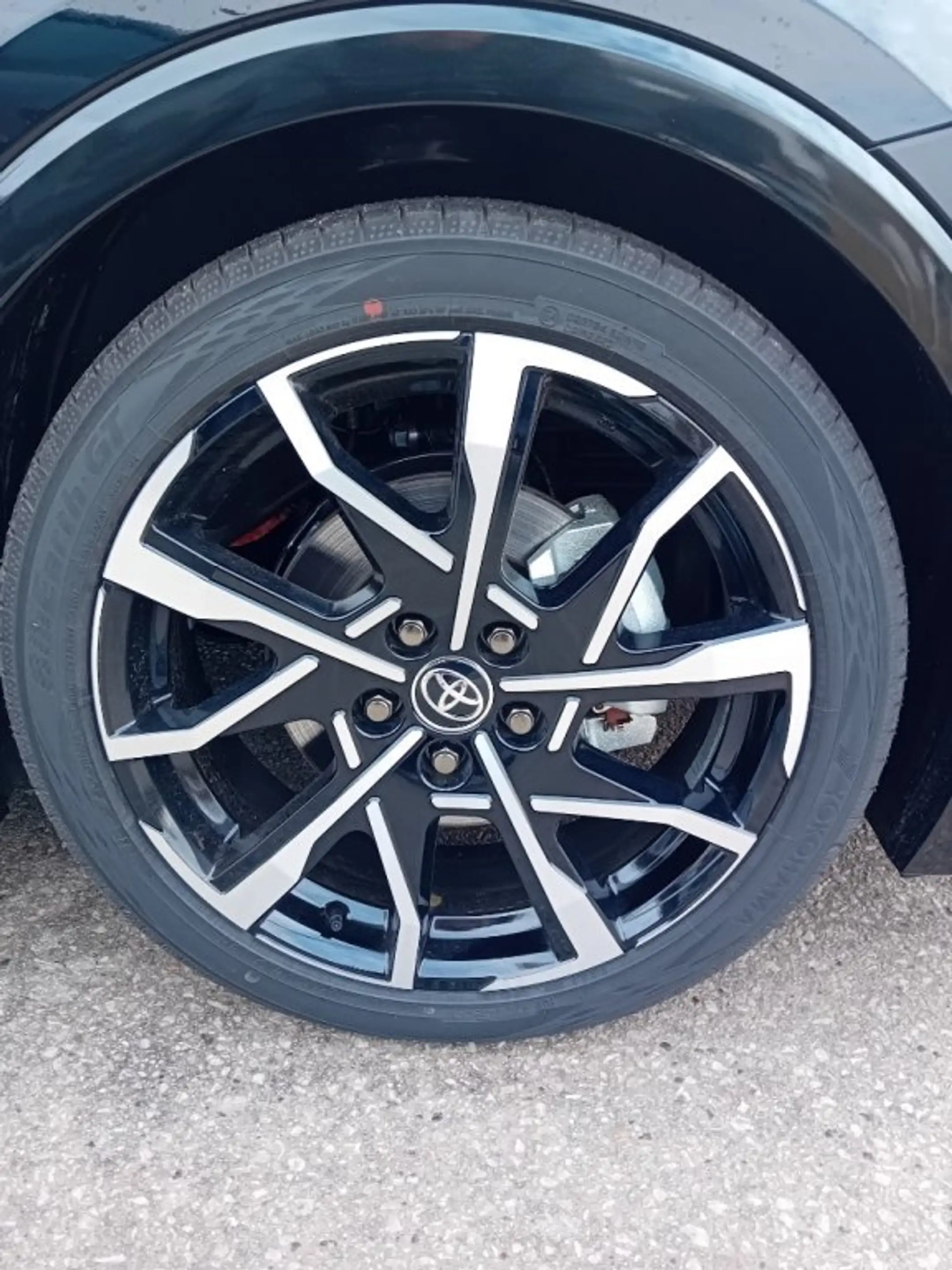 Toyota Prius 2.0 VVT-i Plug-in Hybrid PHEV 13,3kWh Execut — photo 4