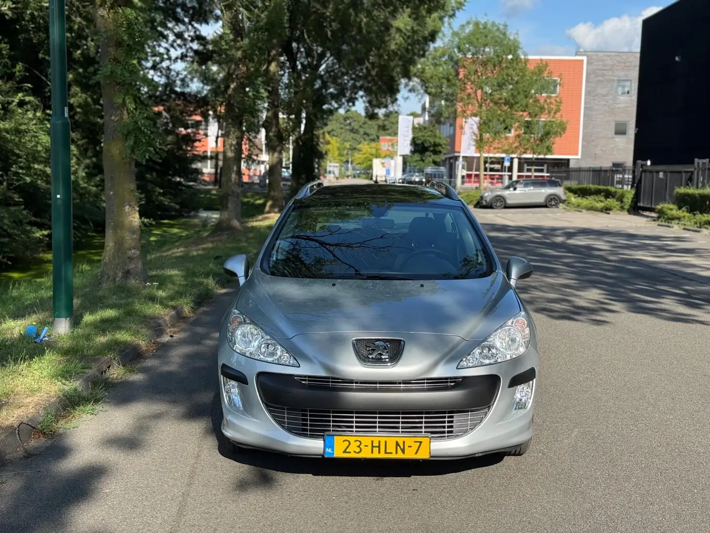 Peugeot 308 SW 1.6 VTi XS AUTOMAAT PANORAMA/CLIMA/CRUISE! NETT Grijs - 2