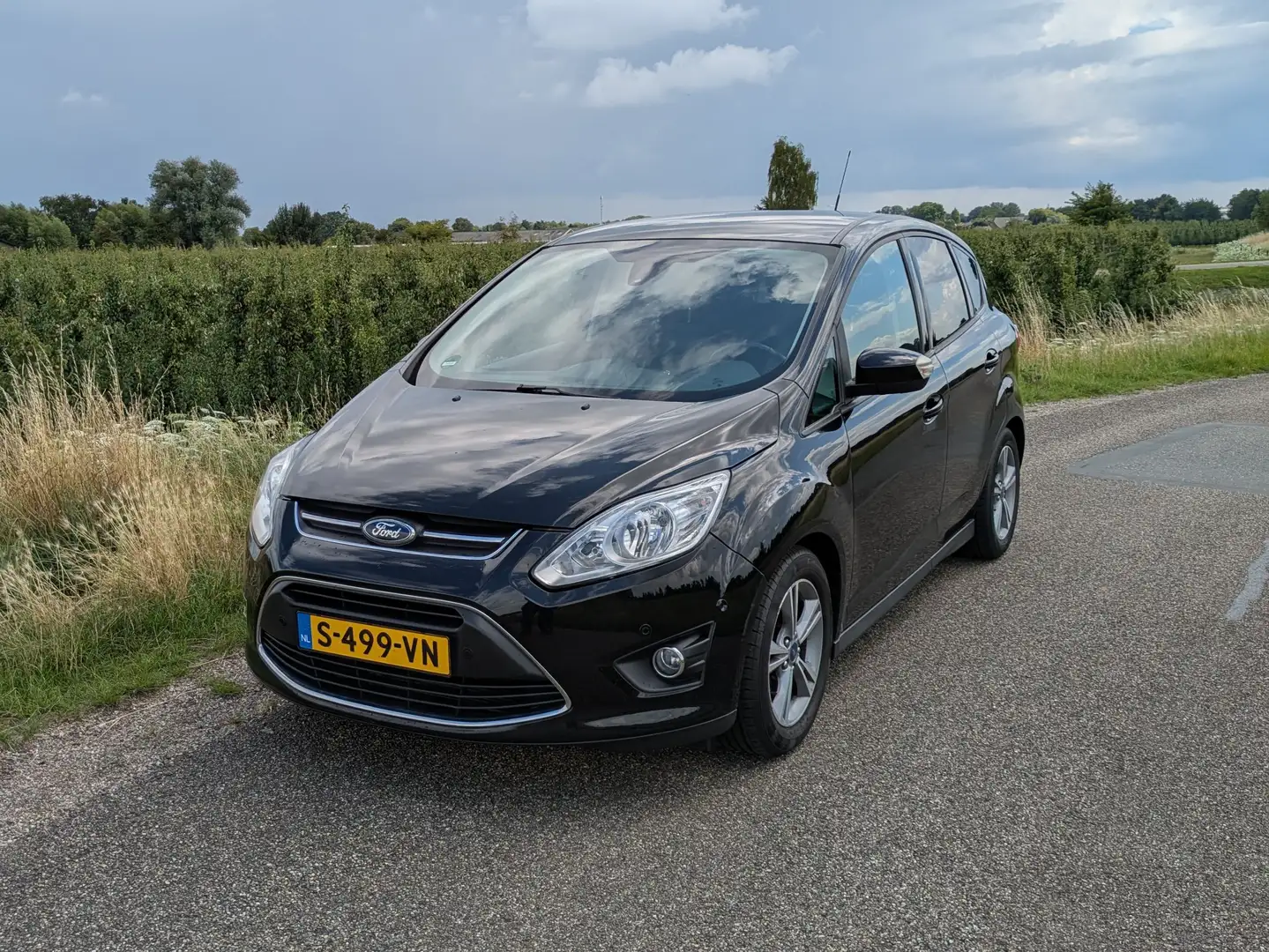 Ford C-Max C-Max 1.0 Titanium Zwart - 1