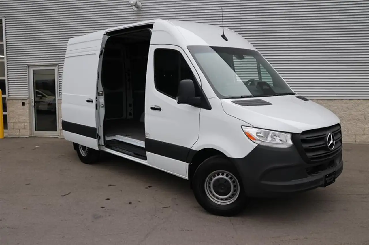 Mercedes-Benz Sprinter снимка Mercedes-Benz Sprinter
