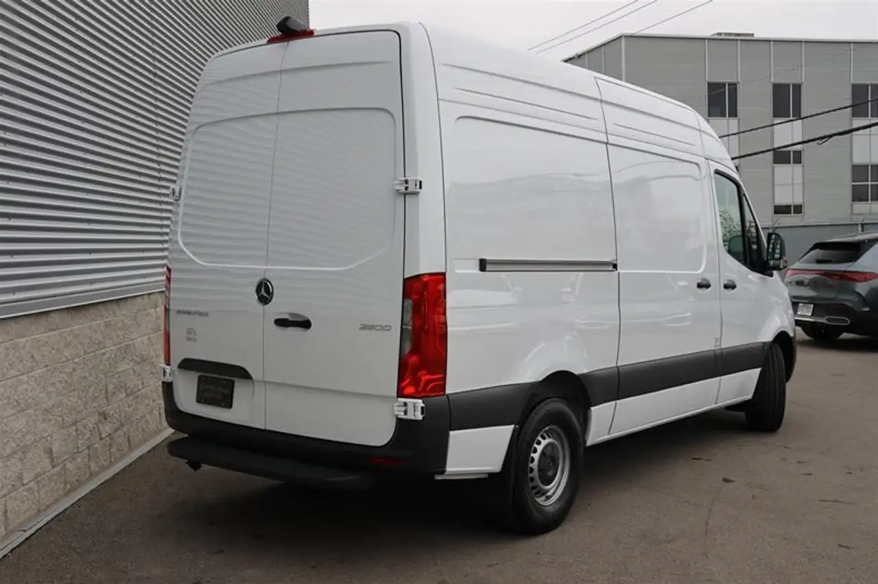 Mercedes-Benz Sprinter снимка Mercedes-Benz Sprinter