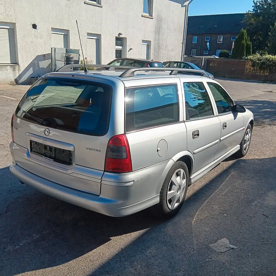 Opel Vectra 1.6 16V Comfort, foto 6