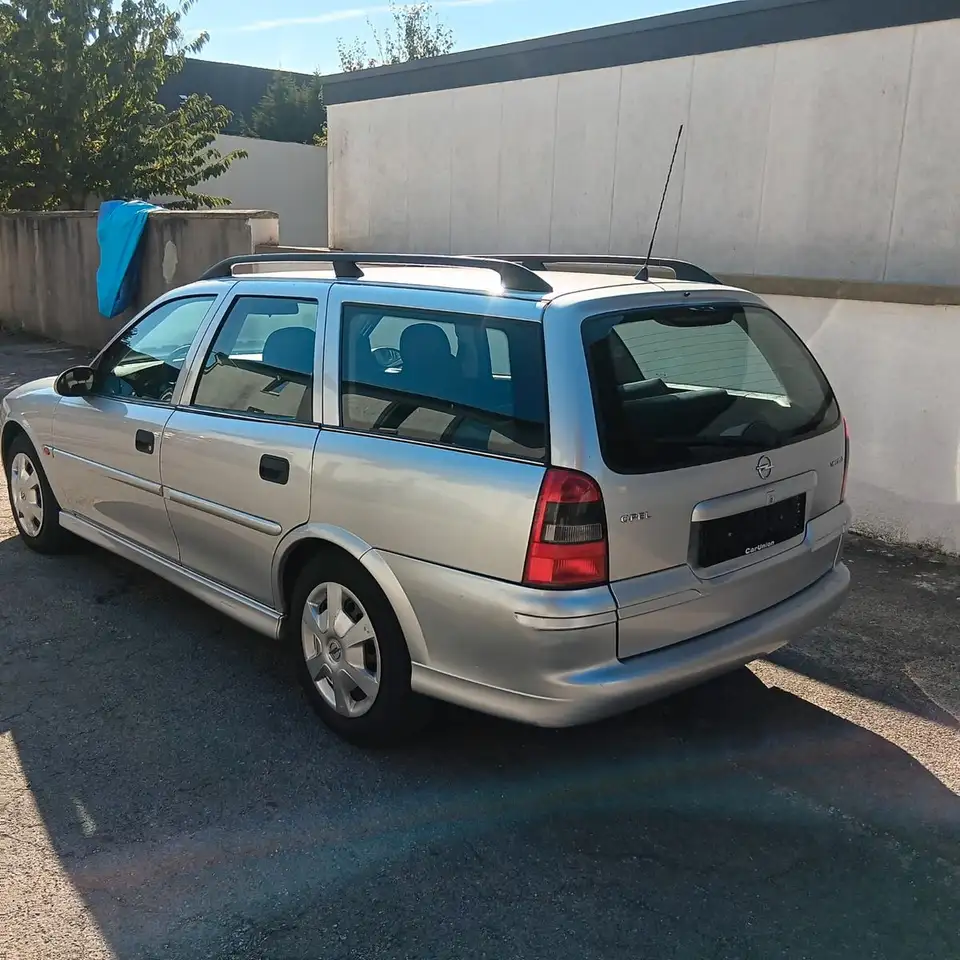 Opel Vectra 1.6 16V Comfort, foto 8