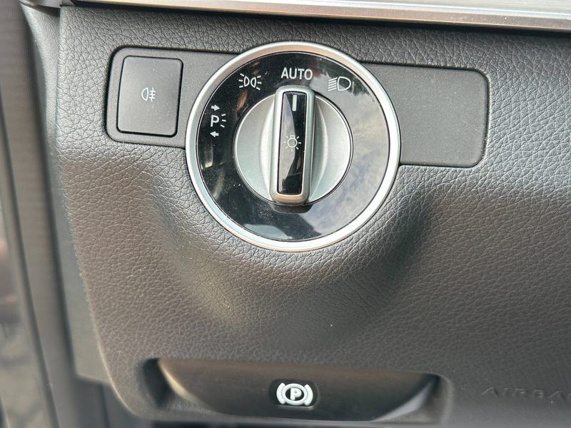 Mercedes-Benz E 200 E 200 CDI BlueEfficiency+AMG PAKET+NAVI+6 GANG+KLIMATRONIK+PDC+SHZ+TEMPOMAT+NIVEAU — photo 14