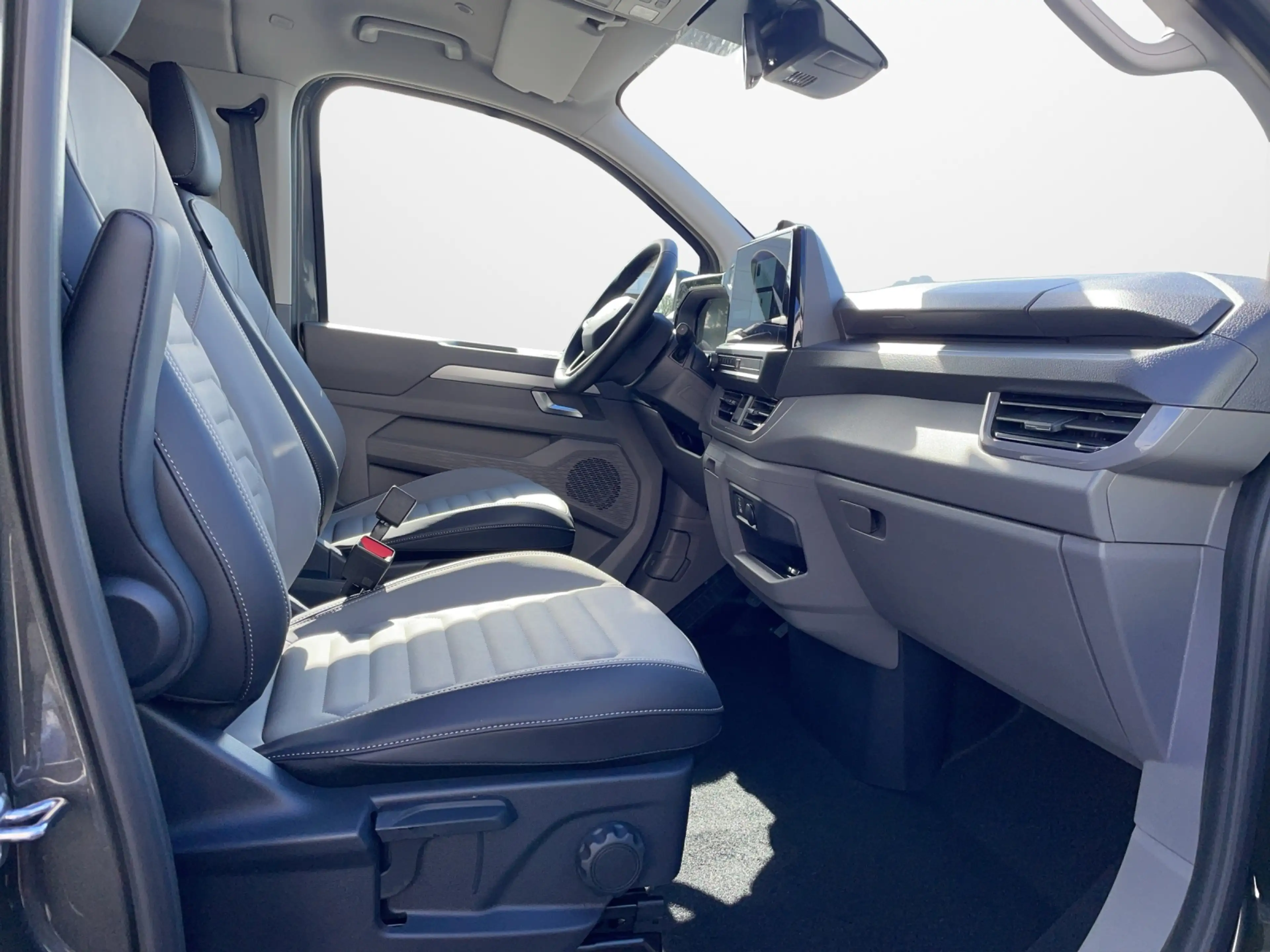 Volkswagen T7 Caravelle 2.0 TDI Automatik Style lang 4MOTION — photo 13