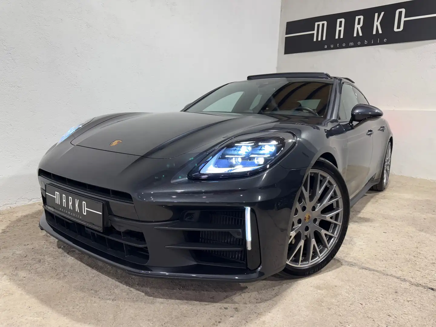 Porsche Panamera 4 "HD Matrix, Sportabgas, Sitzbelüf." Grau - 1