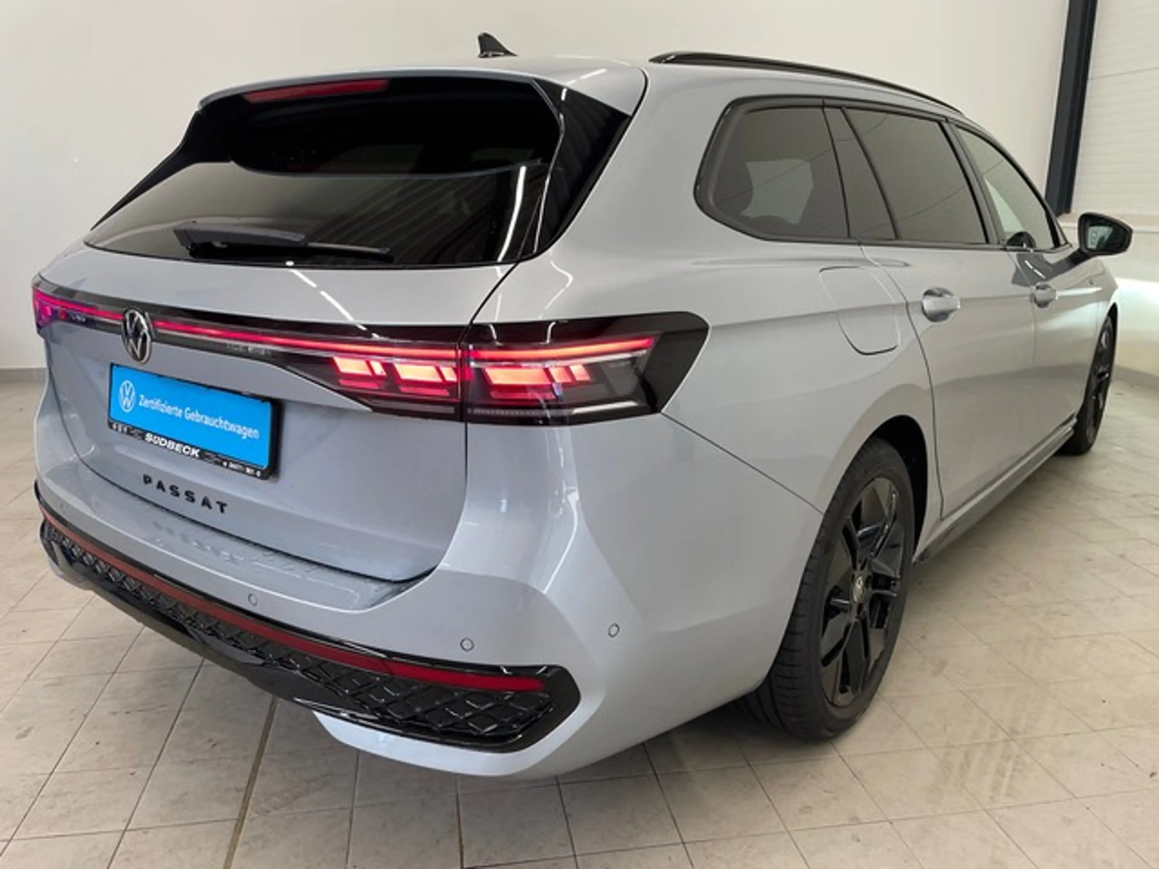Volkswagen Passat Variant 2.0 TDI 110 kW R-line — photo 4
