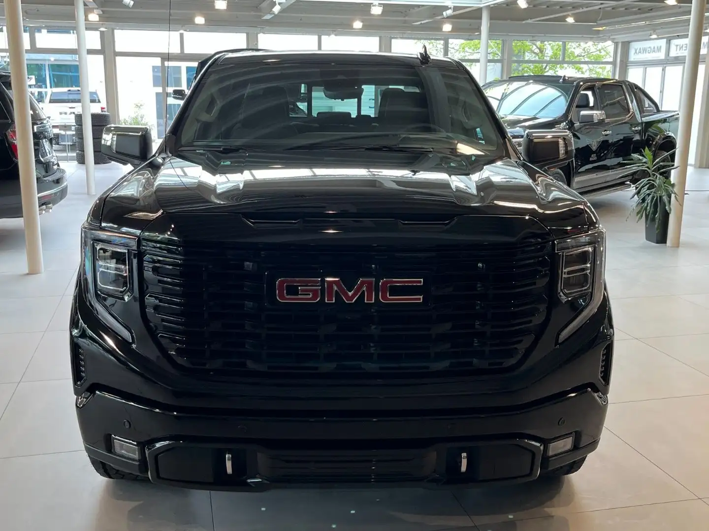 GMC Sierra 1500 Denali Black 6.2 LPG*HeadUp*360° Gris - 2