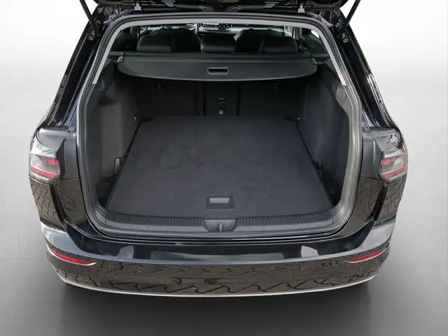 Volkswagen Golf view 11