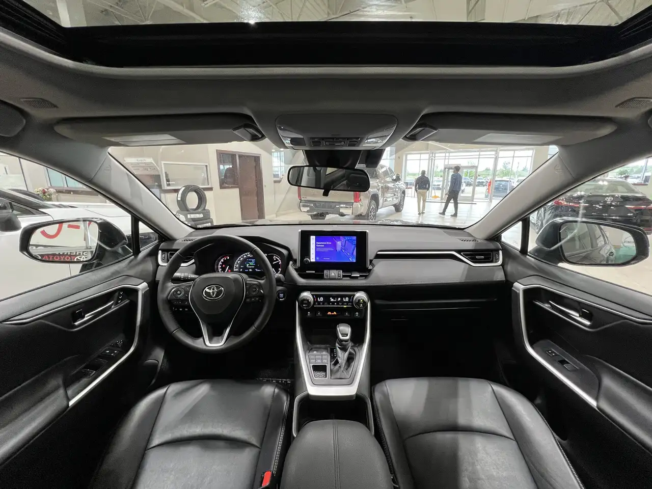 Toyota RAV 4 снимка Toyota RAV 4