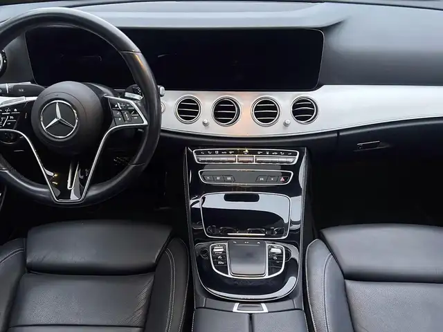 Mercedes-Benz 300 view 15
