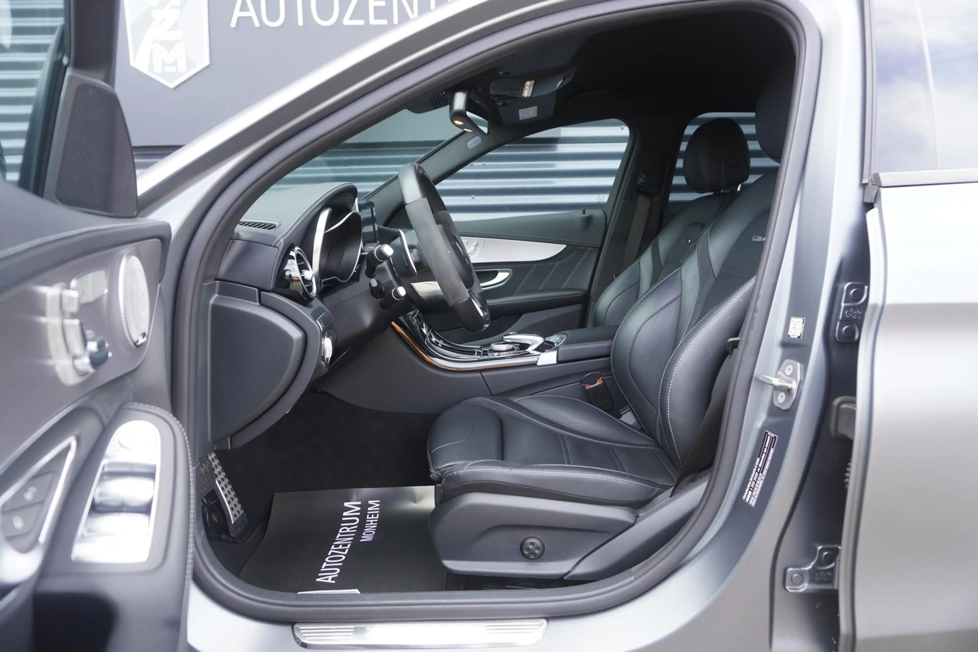 Mercedes-Benz C 63 AMG C63 AMG|DESIGNO-MAGNO|NIGHT|BURMESTER|KAMERA|LED — photo 12